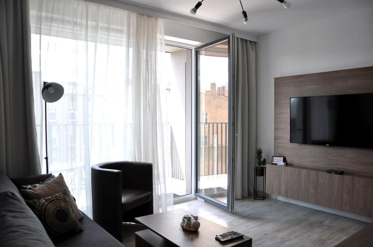 Q Apart Grand - Klimatyzowane 3 Pokojowe Apartamenty Przy Manufakturze Z Garazem Gratis, Fv Łódź Esterno foto