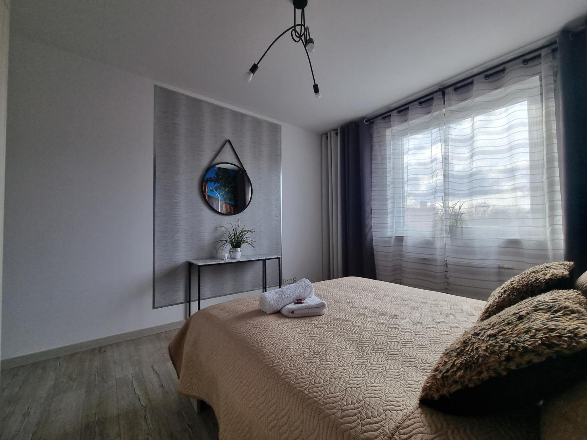 Q Apart Grand - Klimatyzowane 3 Pokojowe Apartamenty Przy Manufakturze Z Garazem Gratis, Fv Łódź Esterno foto