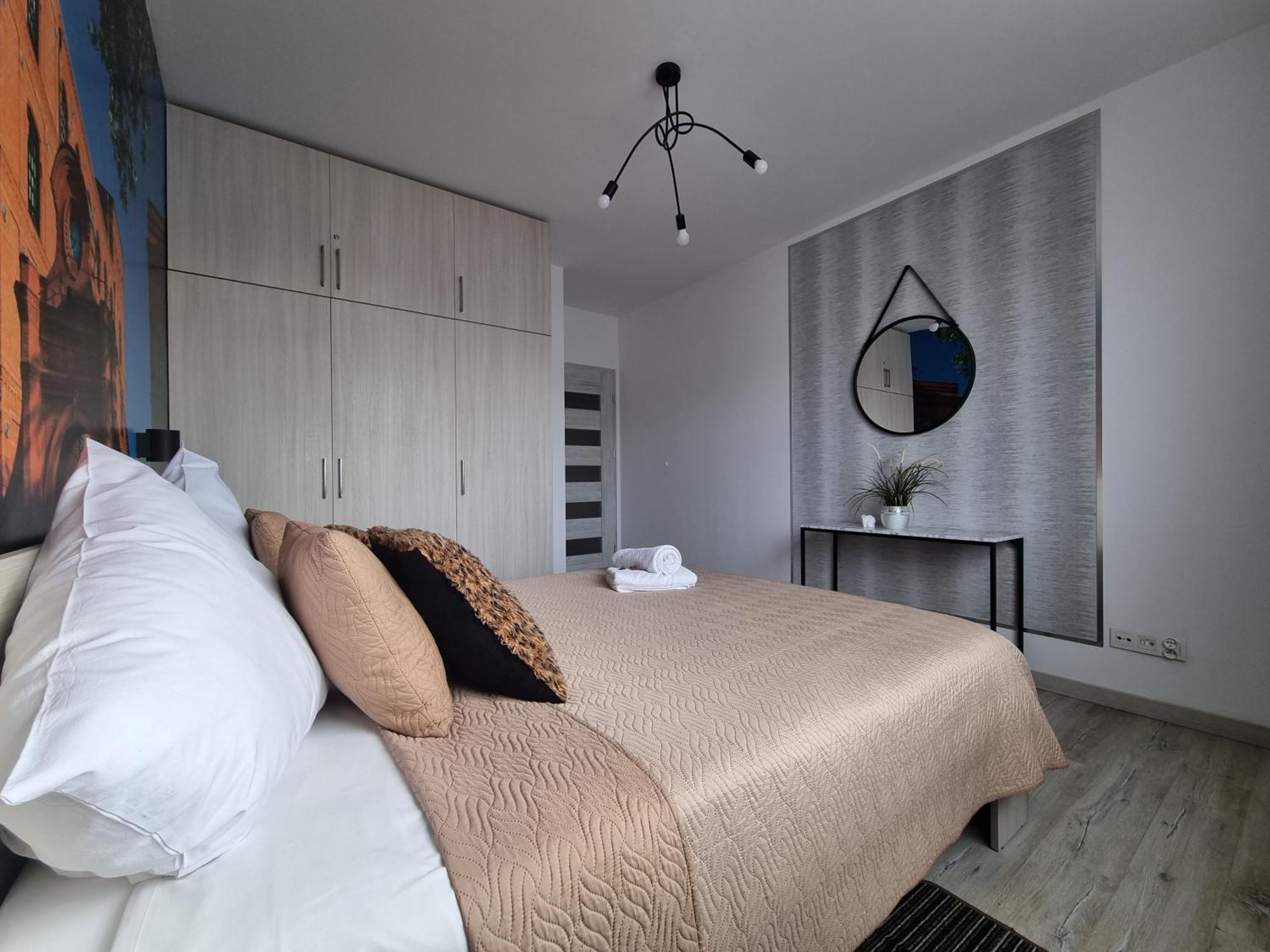 Q Apart Grand - Klimatyzowane 3 Pokojowe Apartamenty Przy Manufakturze Z Garazem Gratis, Fv Łódź Esterno foto
