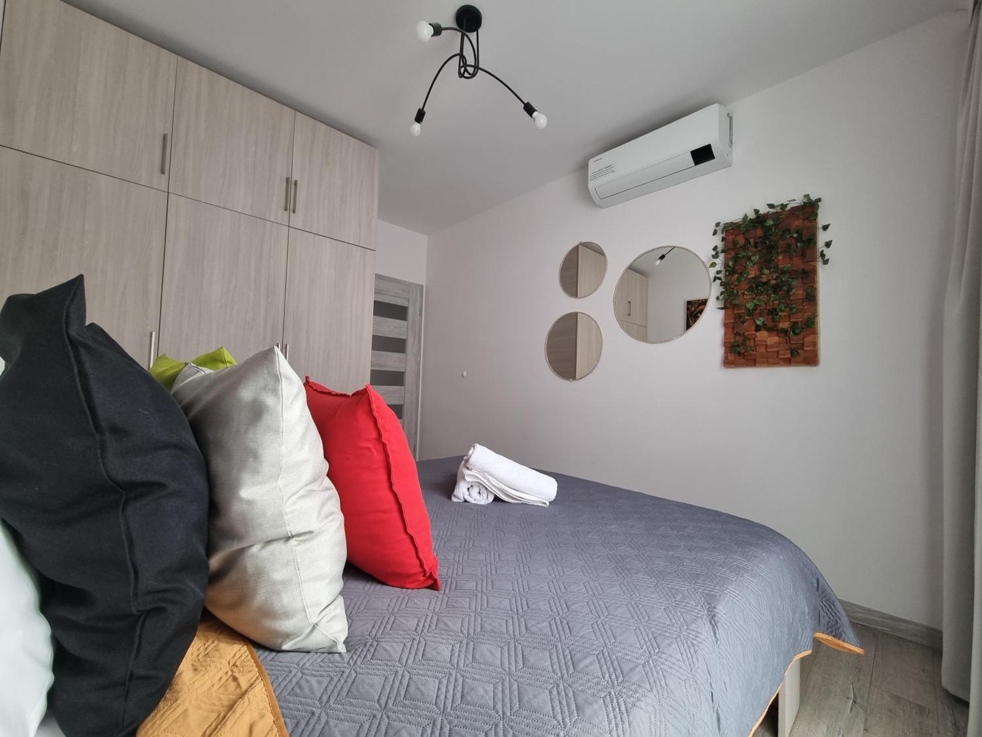 Q Apart Grand - Klimatyzowane 3 Pokojowe Apartamenty Przy Manufakturze Z Garazem Gratis, Fv Łódź Esterno foto
